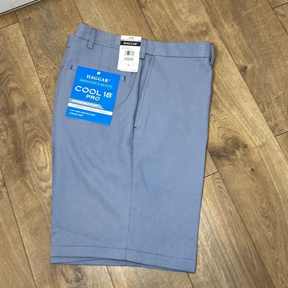 HAGGAR COOL 18 PRO GOLF SHORTS, 38W - Picture 1 of 6